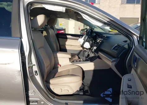 2019 Subaru Outback 3.6R Limited из США, поврежденный, VIN 4S4BSENC2K3305144